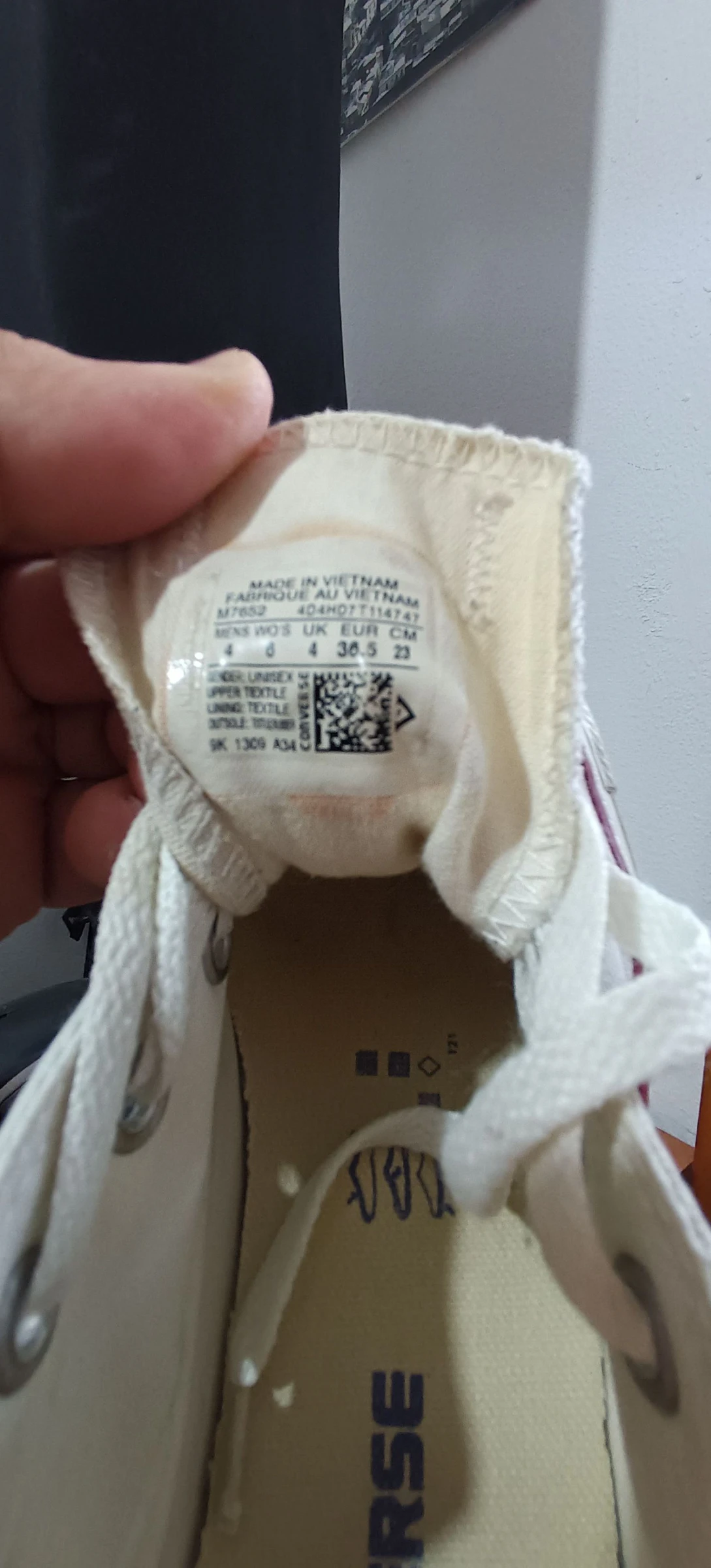 White Converse All Star - Classic and Versatile – photo 6
